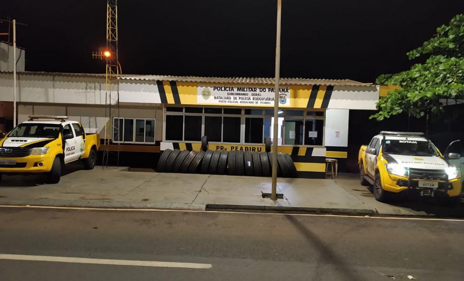 BPRv apreende 18 pneus contrabandeados e mais de 37 quilos de maconha em situações distintas no Noroeste do estado