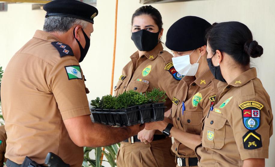 Policiais militares femininas do Quartel do Comando-Geral da PM são homenageadas no Dia Internacional da Mulher