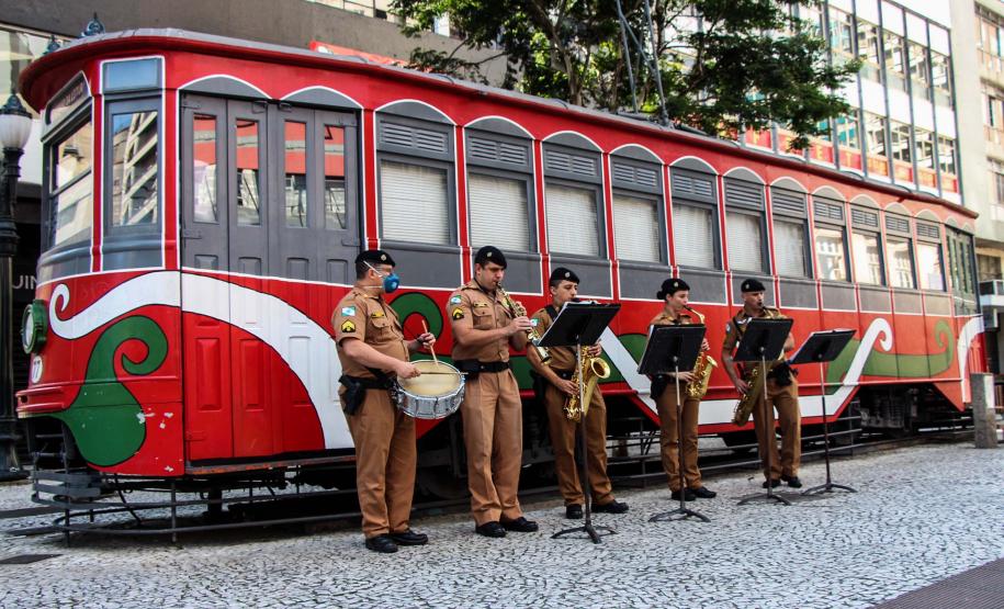 Policiais militares femininas do Quartel do Comando-Geral da PM são homenageadas no Dia Internacional da Mulher