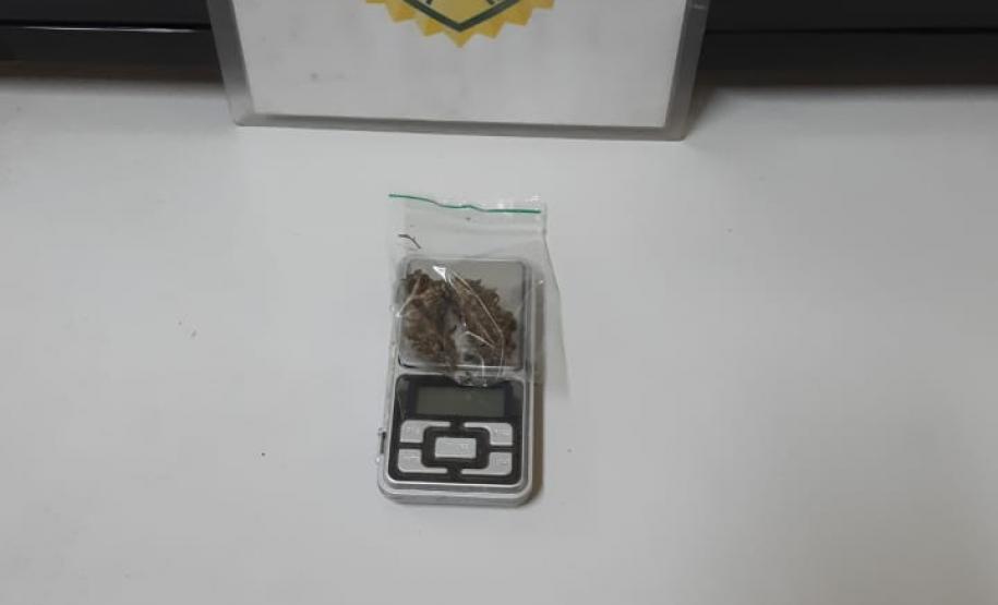 ROCAM apreende drogas e prende sete pessoas em situações distintas em Curitiba (PR)
