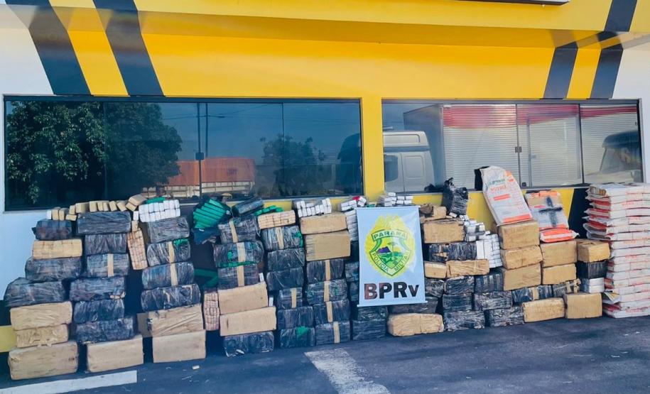 Mais de duas toneladas de maconha são apreendidas pelo BPRv em Cruzeiro do Oeste (PR)