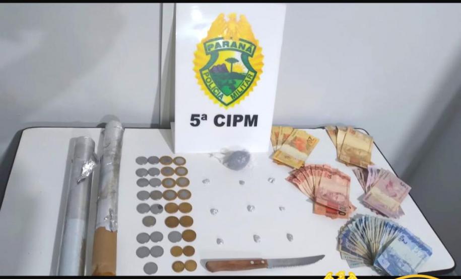 PM encaminha quatro pessoas e apreende diversas porções de drogas no Noroeste do estado