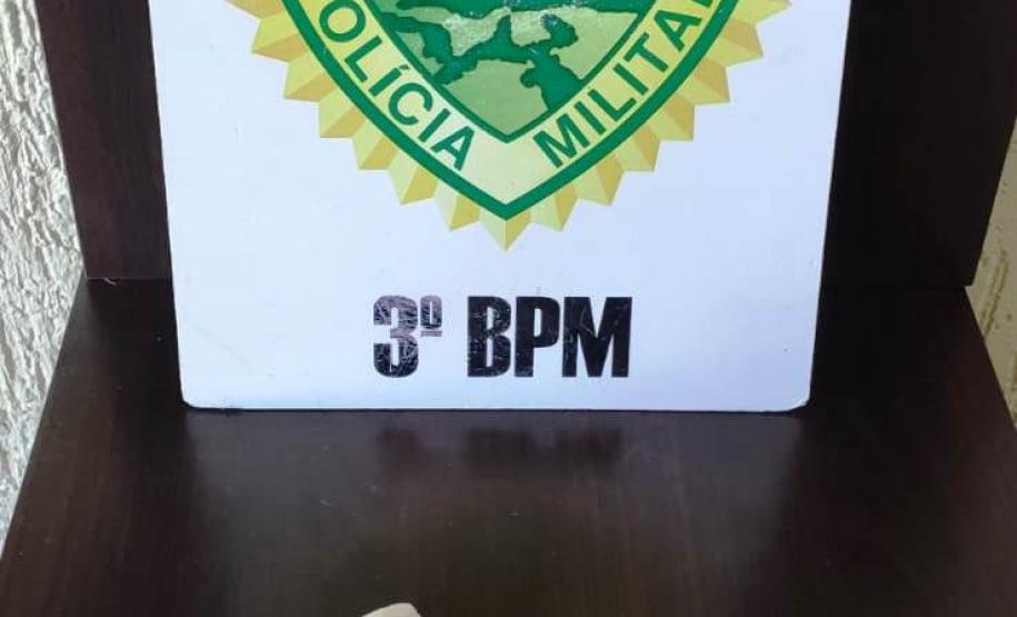 Durante abordagens de rotina, PM encaminha quatro pessoas e apreende crack e maconha, no Sudoeste do Paraná