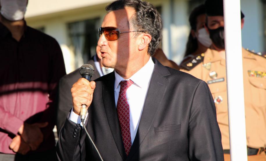 Profissionais de segurança pública são homenageados pelo ministro André Mendonça na APMG, em São José dos Pinhais