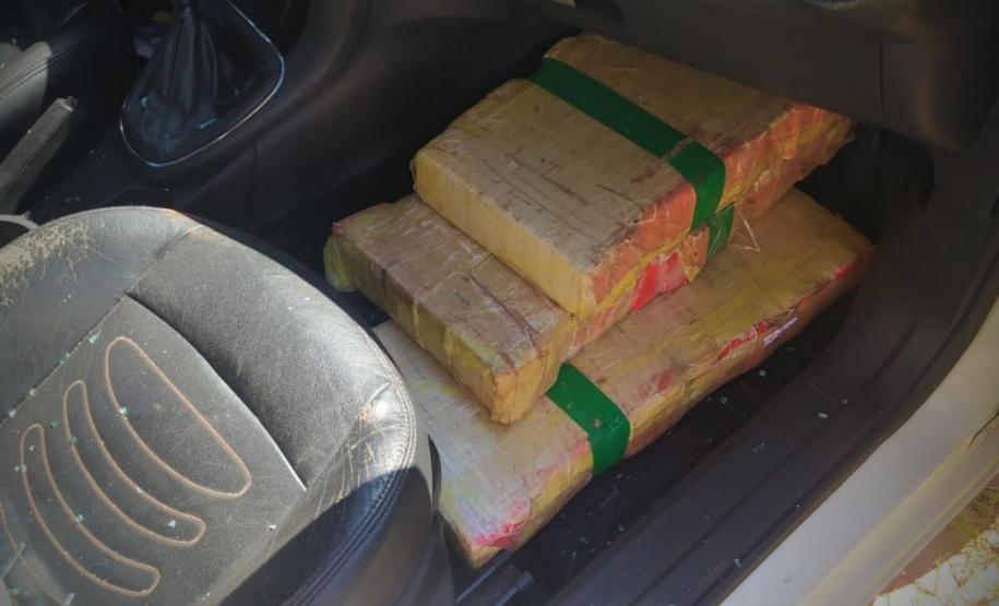 Em ações distintas, Batalhão Rodoviário apreende 275 quilos de drogas em Iporã, no Noroeste do Paraná