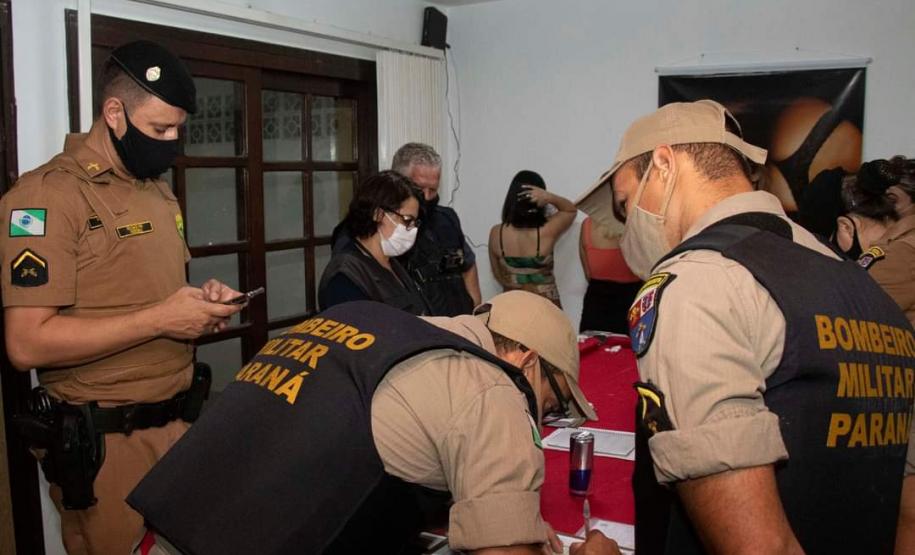 Fiscalização da AIFU neste final de semana flagra nove pontos comerciais irregulares e 44 pessoas são encaminhadas por descumprir medidas sanitárias na Capital