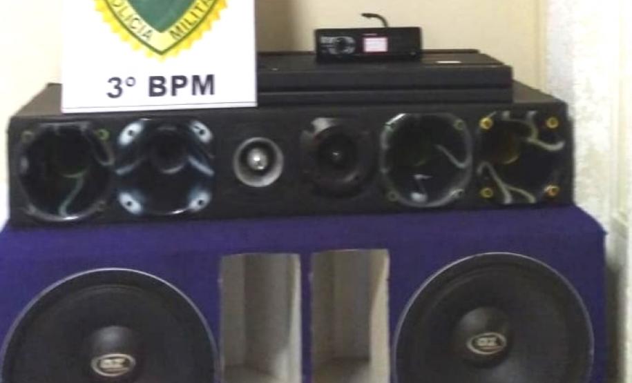 Bar promove aglomeração com 38 pessoas, é autuado pela PM e sete pessoas são encaminhadas