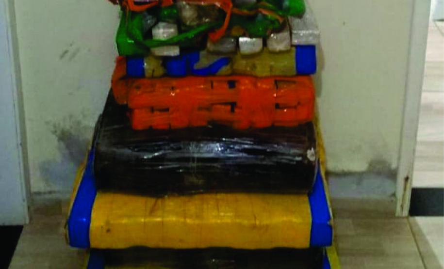 Mais de 100 quilos de maconha são apreendidos durante ação da PM em Rio Branco do Ivaí, no Norte do estado