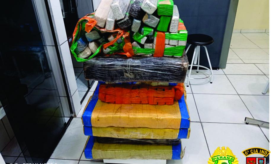 Mais de 100 quilos de maconha são apreendidos durante ação da PM em Rio Branco do Ivaí, no Norte do estado