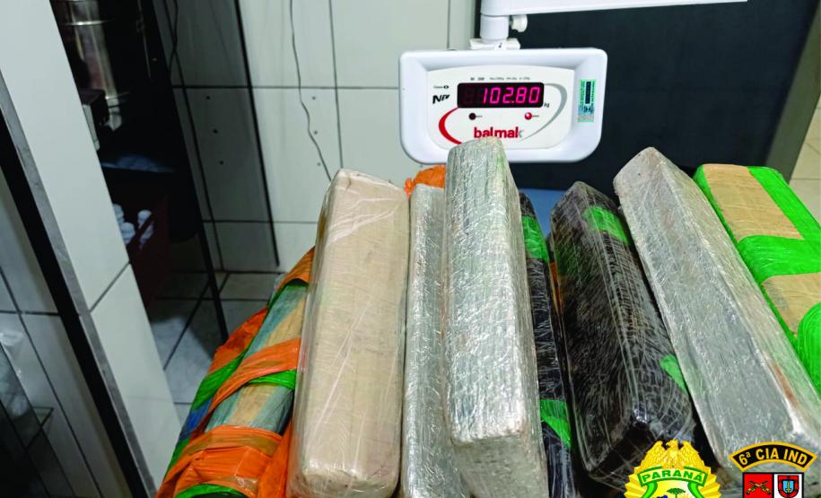 Mais de 100 quilos de maconha são apreendidos durante ação da PM em Rio Branco do Ivaí, no Norte do estado