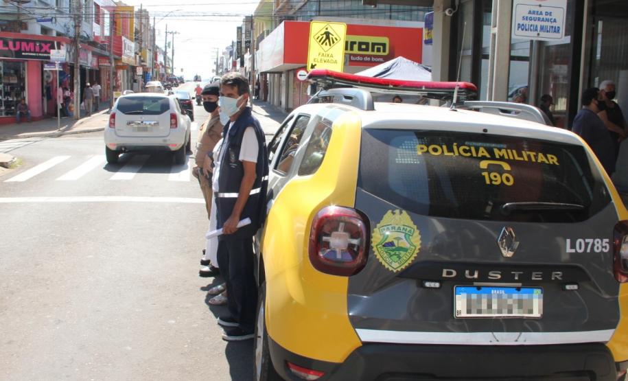 PM e Vigilância Sanitária deflagram ação conjunta contra a COVID-19 e fazem fiscalizações em Jacarezinho (PR)