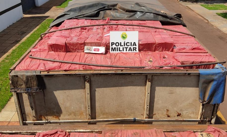 formações de um biarticulado atolado na Linha Água Branca, Pal