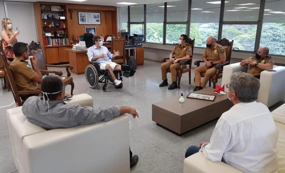 Comandante-Geral da PM preside passagem de comando de unidade de Rolândia e se reúne com autoridades no Norte do PR