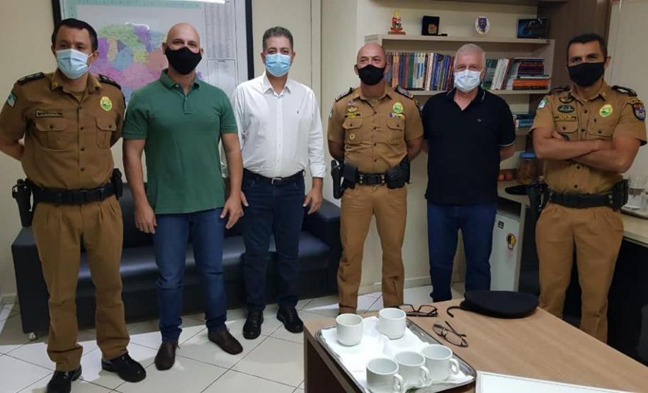 Comandante-Geral da PM preside passagem de comando de unidade de Rolândia e se reúne com autoridades no Norte do PR