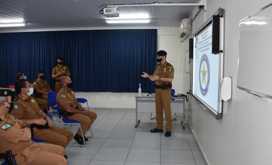 Comandante-Geral da PM visita o 2º Colégio da Polícia Militar em Londrina, no Norte do estado