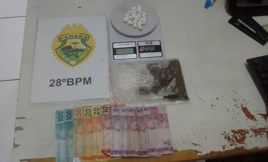 PM cumpre Mandados Judiciais e apreendem mais de 2,5 mil pacotes de cigarros contrabandeados e diversas porções de drogas