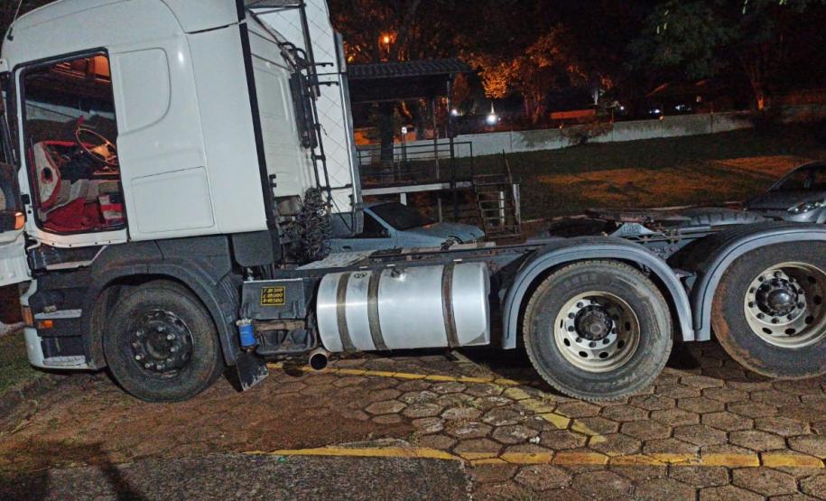 Um caminhão roubado foi recuperado após acionamento da Central de Operações da PM, em Cascavel (PR)