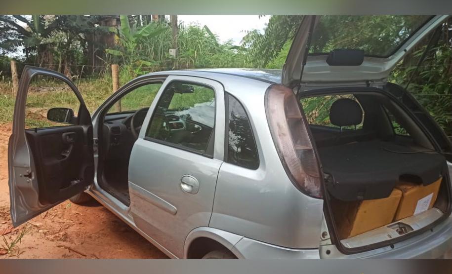 Veículo carregado com cigarros e aparelhos eletrônicos contrabandeados é apreendido pela PM em Francisco Alves, no Noroeste do Paraná
