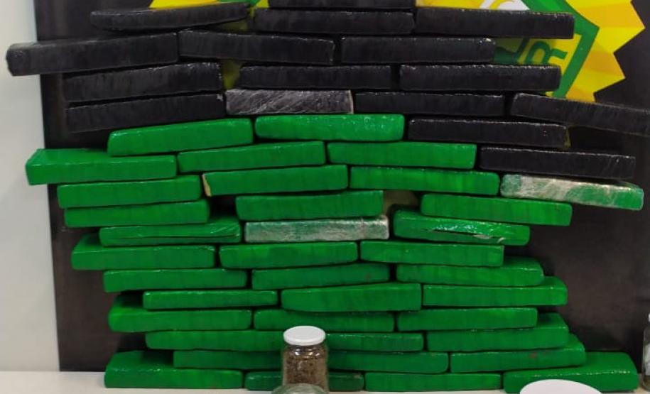 ROTAM prende casal e apreende mais de 34 quilos de maconha durante patrulhamento na CIC