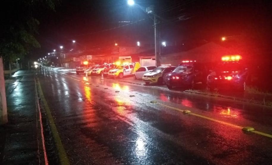 AIFU fiscaliza 22 estabelecimentos comerciais e aborda 50 pessoas em Fazenda Rio Grande, na RMC