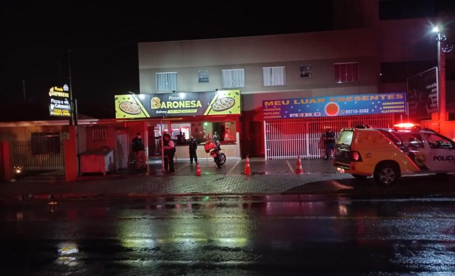 AIFU fiscaliza 22 estabelecimentos comerciais e aborda 50 pessoas em Fazenda Rio Grande, na RMC