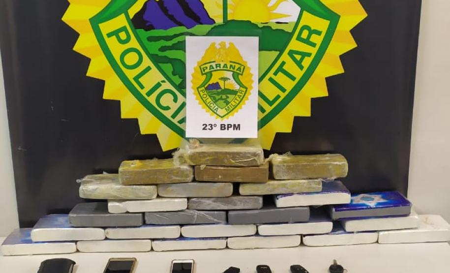 ROTAM apreende 26 quilos de crack e cocaína na CIC e no Água Verde, em Curitiba