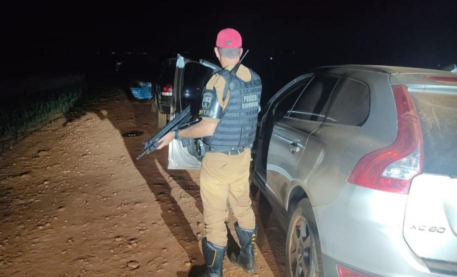 BPRv apreende dois veículos carregados com cigarros contrabandeados no Sudoeste do estado