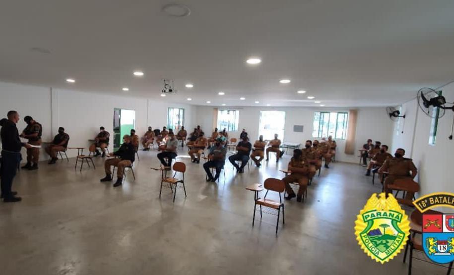 Policiais e bombeiros militares começam a ser vacinados contra a Covid-19 em todo o estado