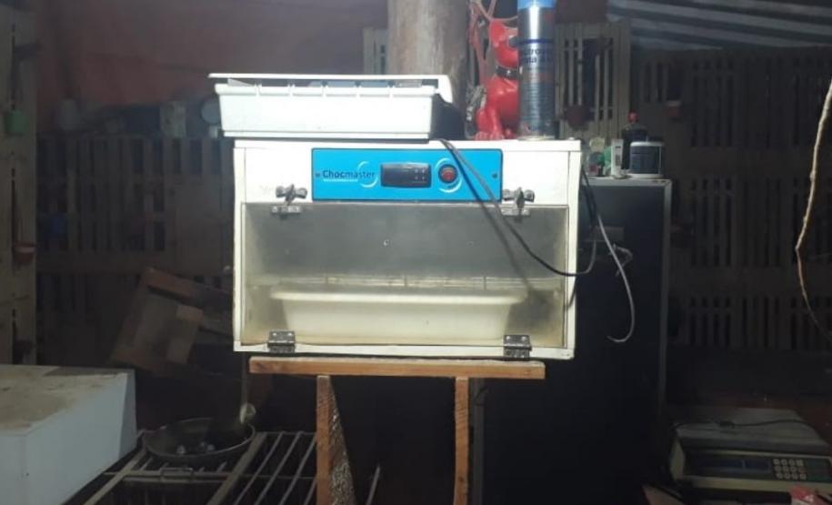 Batalhão Ambiental cumpre Mandado Judicial, apreende 91 galos de rinha e aplica mais de R$ 500 mil em multa