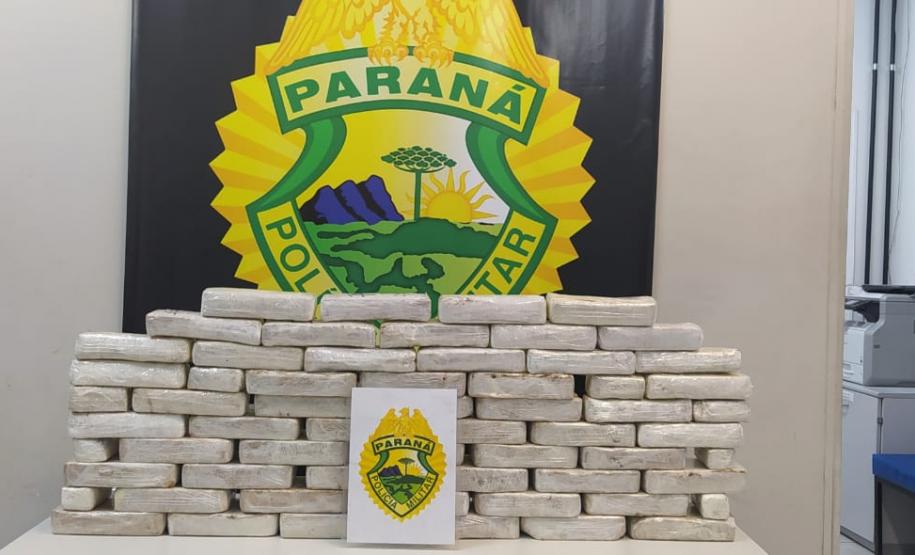 Carro com 48 quilos de crack é apreendido ao chegar em Curitiba