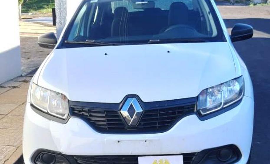 PM encaminha quatro pessoas e recupera carro roubado, em Pato Branco, no Sudoeste do estado