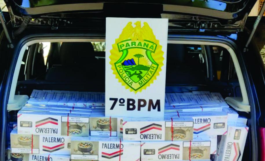 No Noroeste do estado, PM prende dois homens e apreende 13 caixas de cigarros contrabandeados