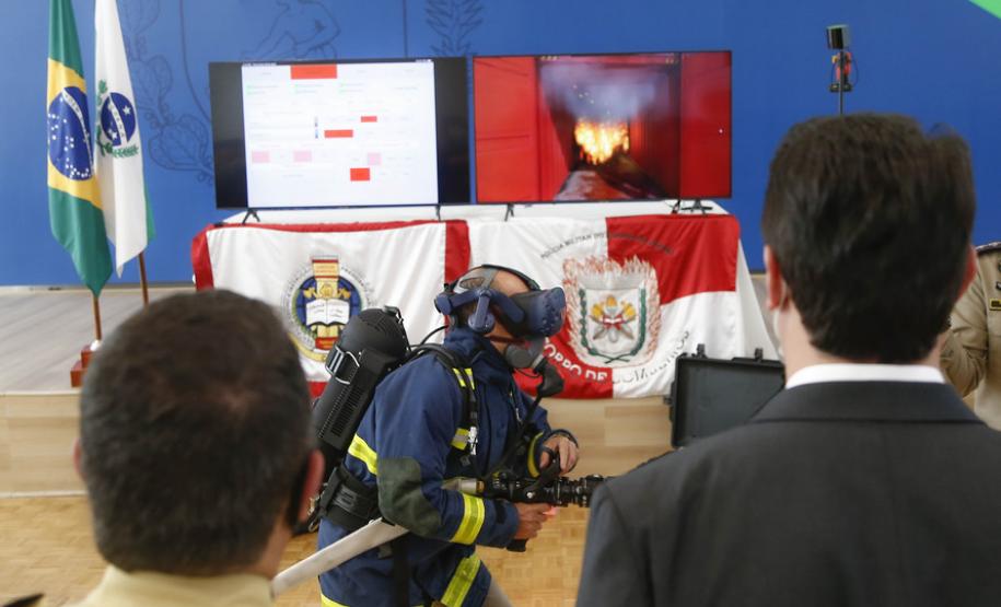 ​Corpo de Bombeiros do Paraná recebe simulador para treinamentos virtuais