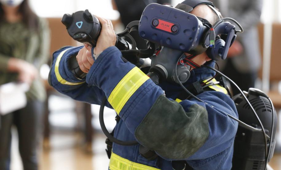 ​Corpo de Bombeiros do Paraná recebe simulador para treinamentos virtuais