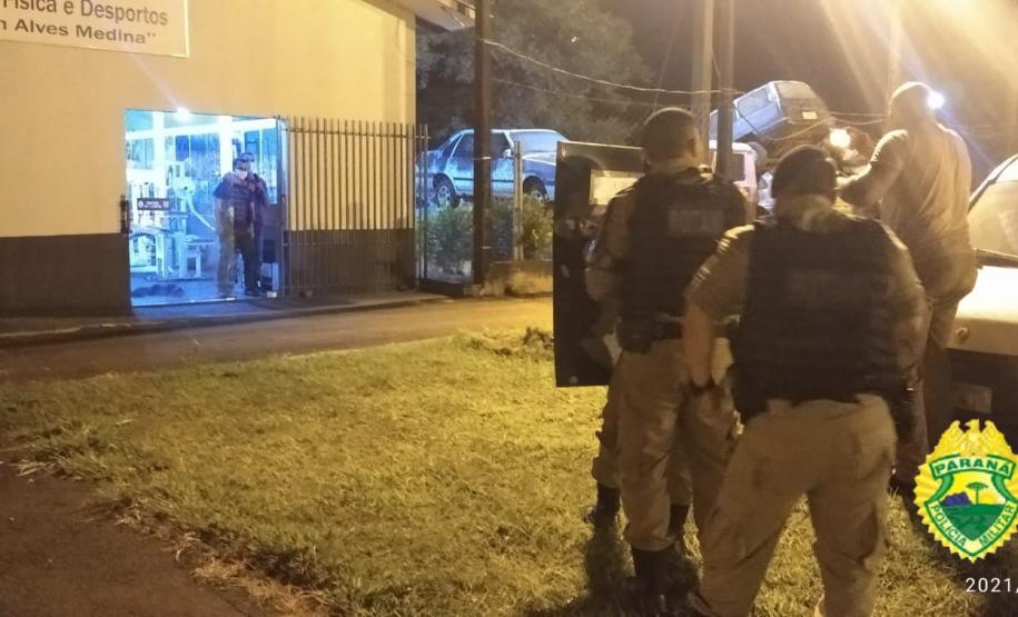 Tenente da PM ministra instrução de Primeira Intervenção em Crises na sede da 6ª Companhia Independente, em Ivaiporã (PR)