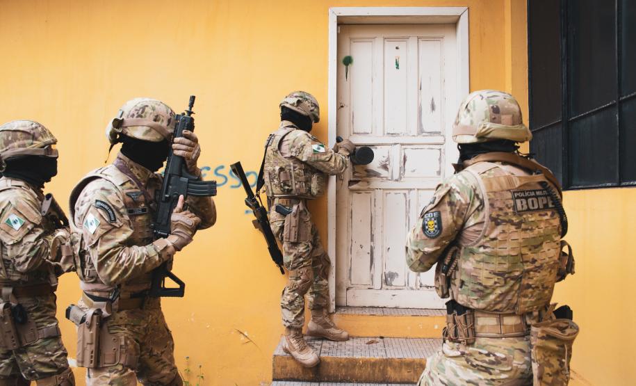Policiais do COE participam do II Curso de Arrombamento Tático em Curitiba