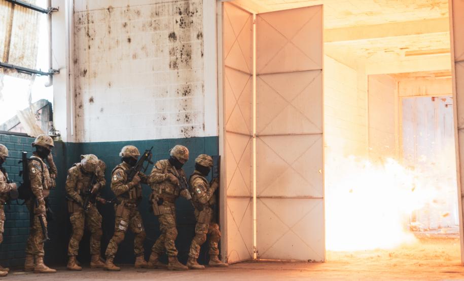 Policiais do COE participam do II Curso de Arrombamento Tático em Curitiba