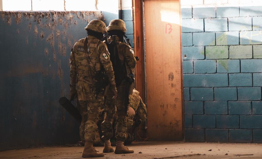 Policiais do COE participam do II Curso de Arrombamento Tático em Curitiba