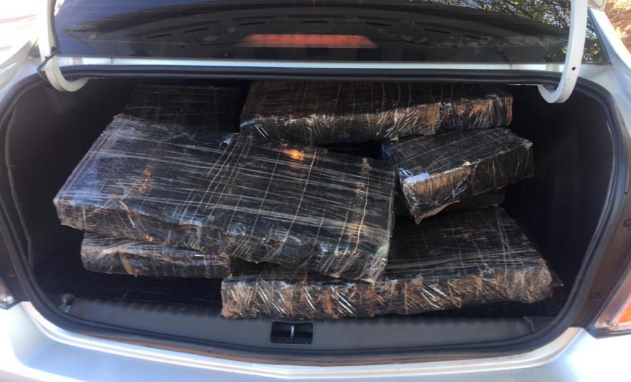 BPRv apreende carro furtado carregado com meia tonelada de maconha no Noroeste do estado