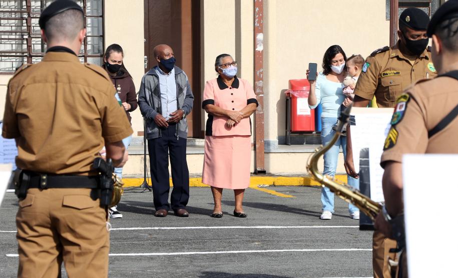 Banda de Música faz homenagem às mães policiais militares de todo o Paraná