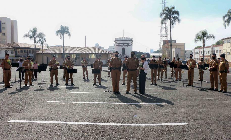 Banda de Música faz homenagem às mães policiais militares de todo o Paraná