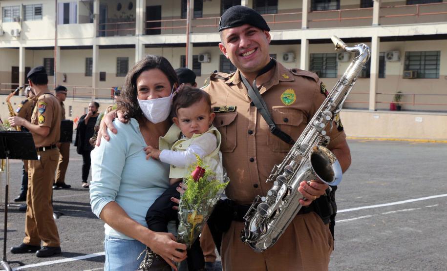 Banda de Música faz homenagem às mães policiais militares de todo o Paraná