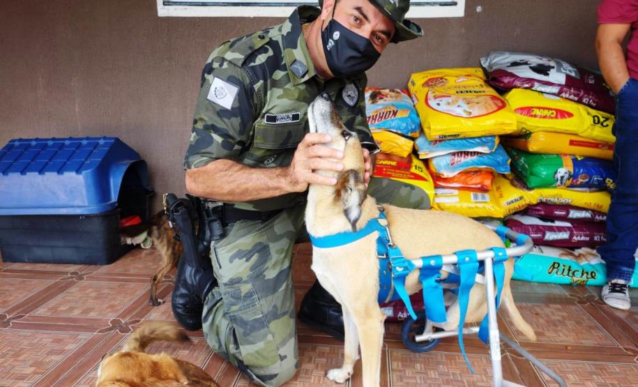 Donativos arrecadados pelo Batalhão Ambiental com a Aniversário Solidário são entregues à famílias e instituições