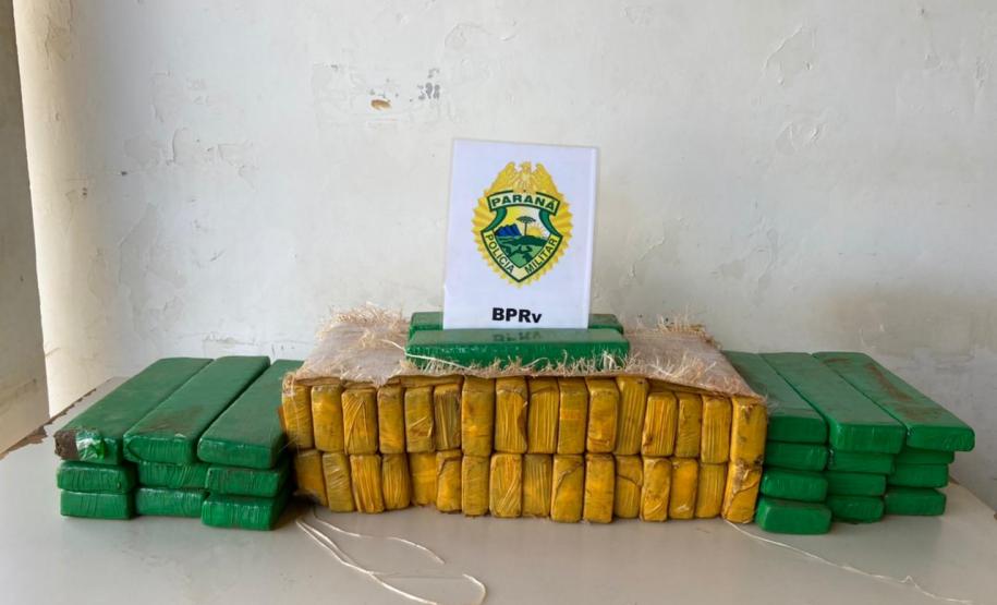 Trio com mais de 50 quilos de maconha é encaminhado pelo BPRv em Nova Tebas, no Centro-Sul do estado