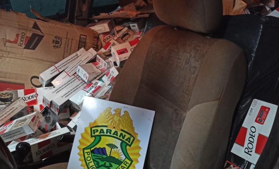 Carros lotados com cigarros contrabandeados do Paraguai são apreendidos pelo BPFron em Terra Roxa (PR)
