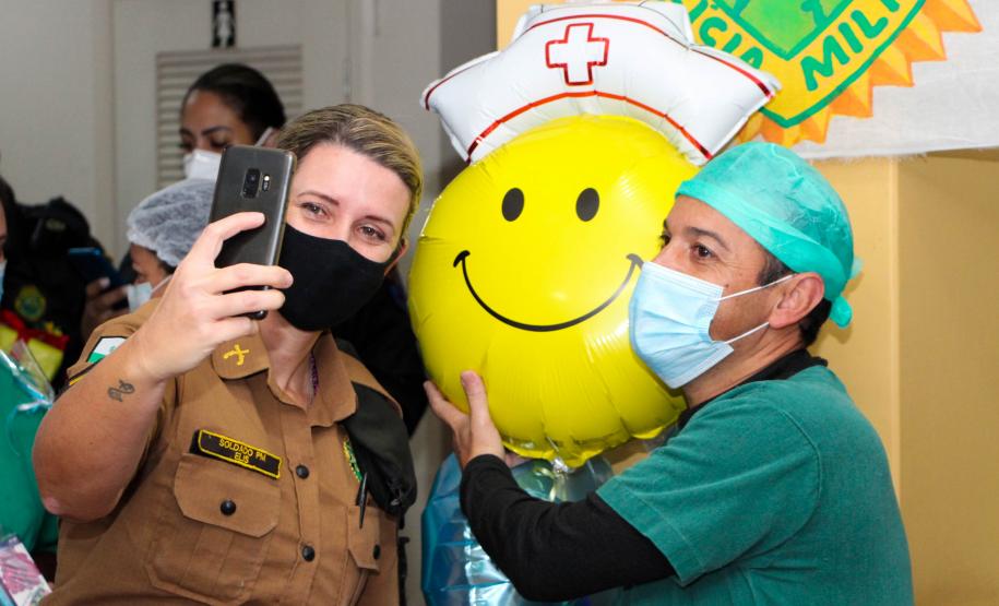Profissionais de saúde são homenageados no Hospital da Polícia Militar em comemoração ao Dia Internacional do Enfermeiro