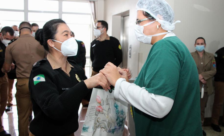 Profissionais de saúde são homenageados no Hospital da Polícia Militar em comemoração ao Dia Internacional do Enfermeiro
