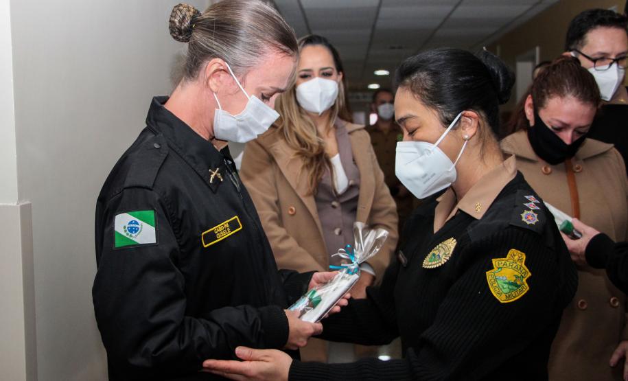 Profissionais de saúde são homenageados no Hospital da Polícia Militar em comemoração ao Dia Internacional do Enfermeiro
