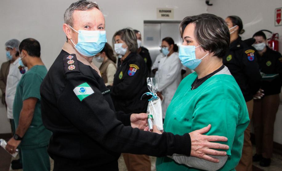 Profissionais de saúde são homenageados no Hospital da Polícia Militar em comemoração ao Dia Internacional do Enfermeiro
