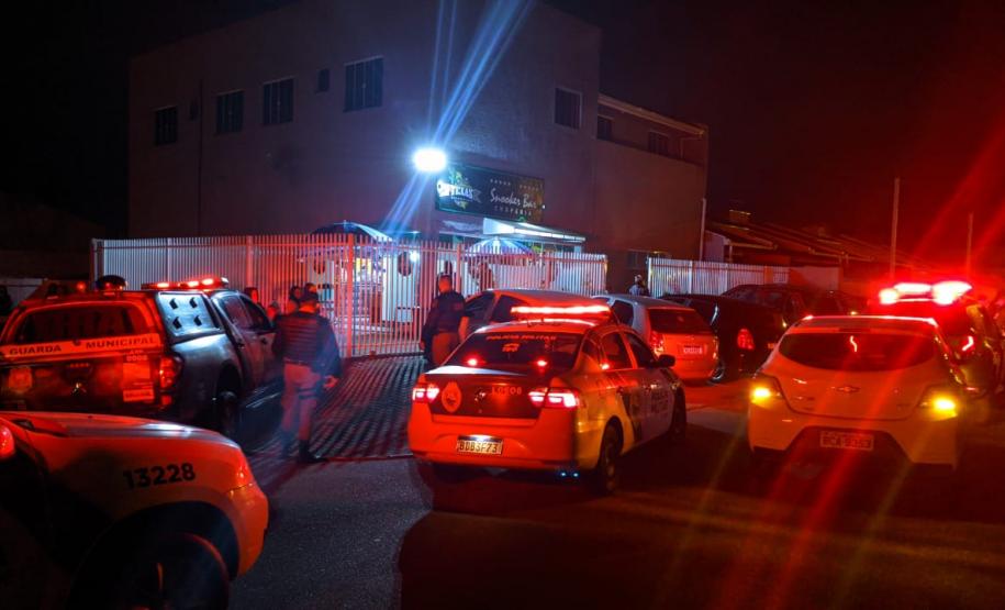 Operação AIFU em Fazenda Rio Grande fiscaliza estabelecimentos comerciais